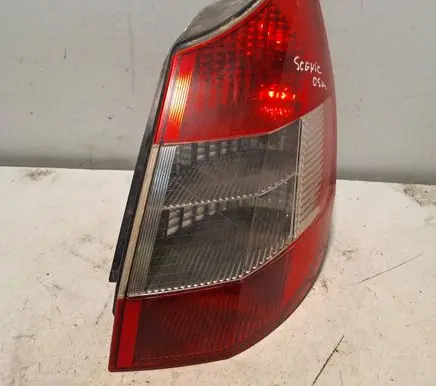 Renault Scenic II - Grand scenic II Rear/tail lights 15911600