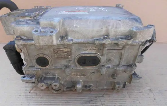Toyota RAV 4 (XA40) Voltage converter inverter G927078010
