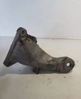 BMW 3 E46 Engine mounting bracket 6753296