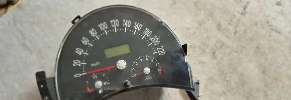 Volkswagen New Beetle Speedometer (instrument cluster) 1C0920805C