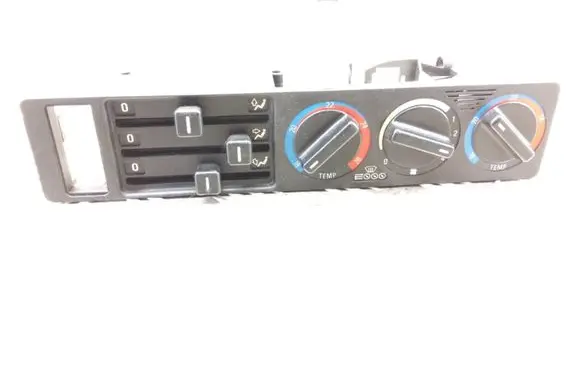 BMW 5 E34 Climate control unit 1391378 1391379