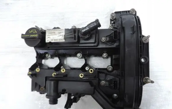 Ford Focus Rocker cam cover CM5G-6K271-CK