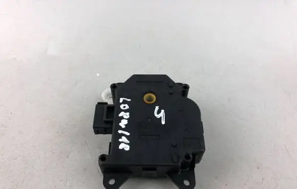 Subaru Legacy Air flap motor/actuator 0638000030