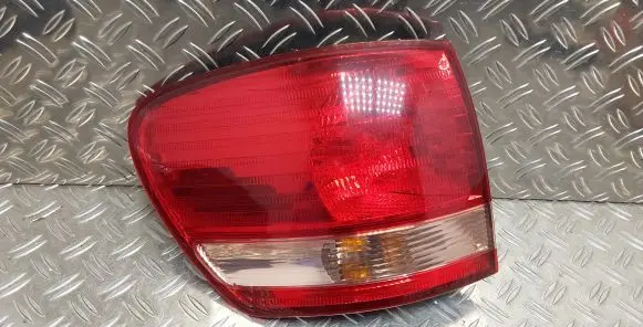 Toyota Avensis Verso Rear/tail lights