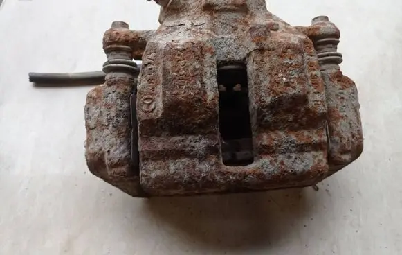 Mercedes-Benz C W203 Front brake caliper