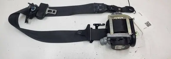 Volvo V60 Front seatbelt 39818843 03122013 624085000