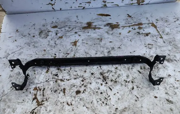 Volvo V40 Front axle beam 