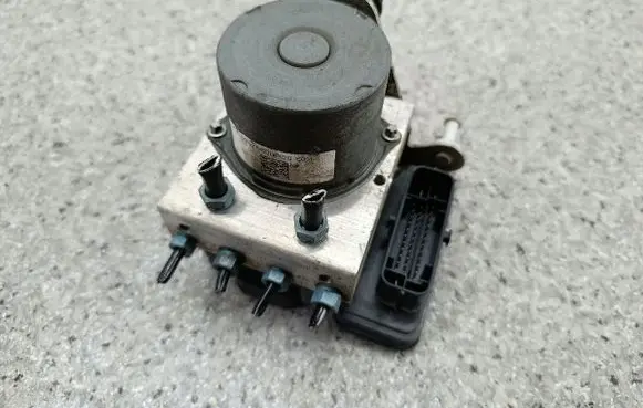 Audi A6 C7 ABS Pump