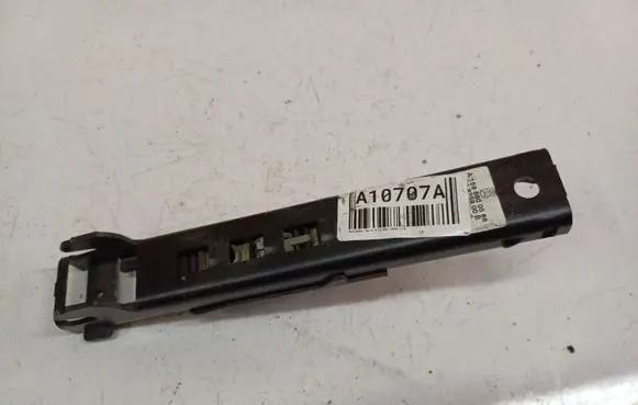 Mercedes-Benz B W245 Seat belt adjustment rail A1698600588
