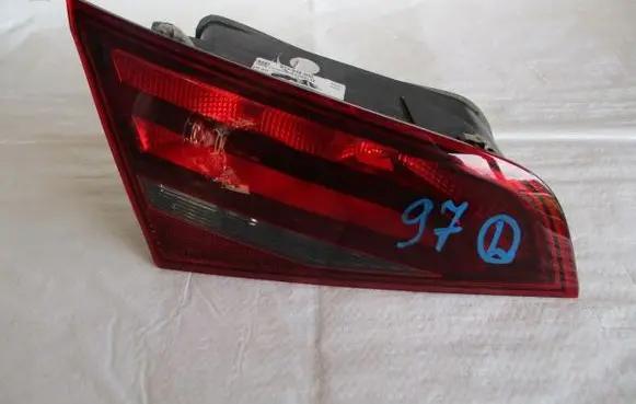 Audi A3 S3 8V Tailgate rear/tail lights 8v4945093