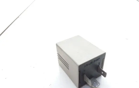 Renault Laguna I Hazard warning light relay 7700412030
