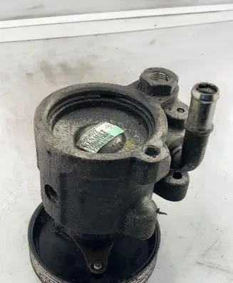 Renault Megane I Power steering pump 7700415198 26058572 7700417308