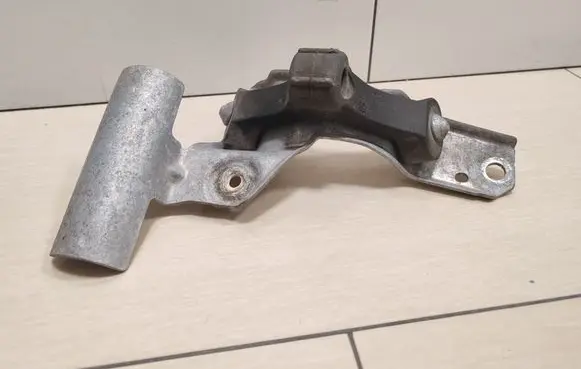 Muffler mount bracket/holder