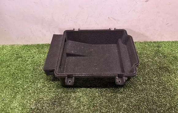 Audi Q7 4M Glove box central console 4M8864981