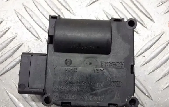 Audi A6 S6 C6 4F A/C air flow flap actuator/motor 0132801359