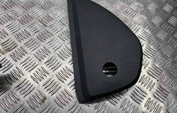 Skoda Octavia Mk2 (1Z) Dashboard side end trim 1Z0857504 0020111390420 1Z0010764G