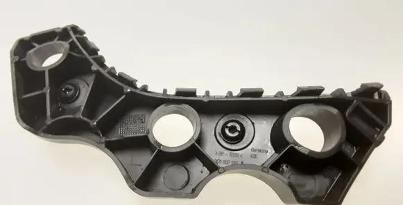 Volkswagen PASSAT CC Front bumper mounting bracket 3C8807183