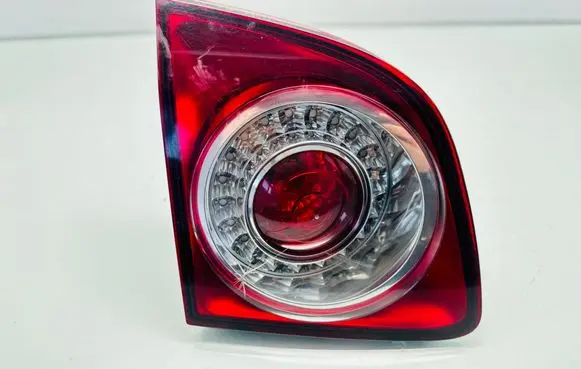 Volkswagen Golf Plus Tailgate rear/tail lights 5M0945093M 89091210
