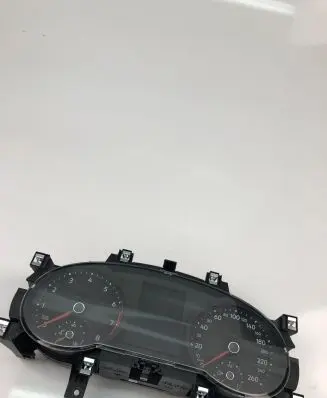 Volkswagen Tiguan Speedometer (instrument cluster) 5NA920750B