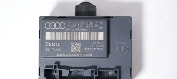 Audi Q7 4L Door control unit/module 4L0907290A