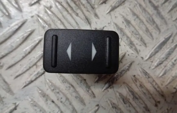 Ford Mondeo MK IV Electric window control switch 6M2T14529AD