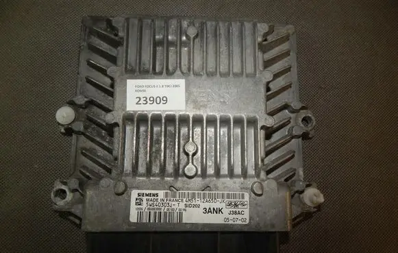 Ford Focus Engine control unit/module 4M5112A650JK 5WS40303JT