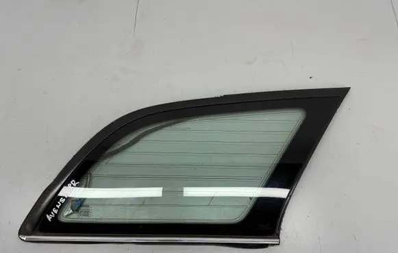 Toyota Avensis T250 Rear side window 43R00048