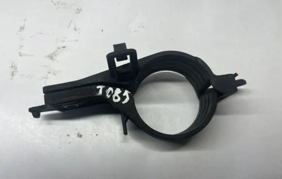 BMW X1 F48 F49 Fuel filter bracket/mount holder 8591939 8591938