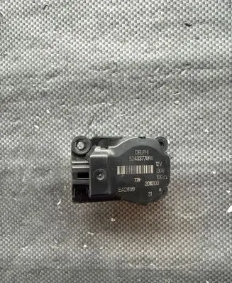 Opel Insignia A Air flap motor/actuator 52433779R0 EAD599 2010100
