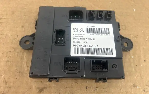 Citroen C4 Grand Picasso Tailgate/trunk control unit/module 9676426180 Y6X33MP44 503950820104