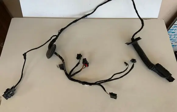Audi A3 S3 8V Rear door wiring loom 8V5971687A