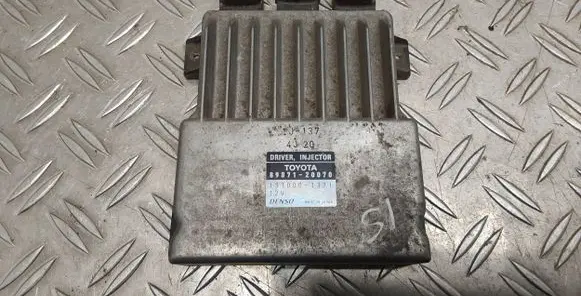 Lexus IS 220D-250-350 Fuel injection control unit/module 8987120070
