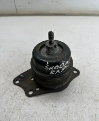 Skoda Rapid (NH) Engine mount bracket