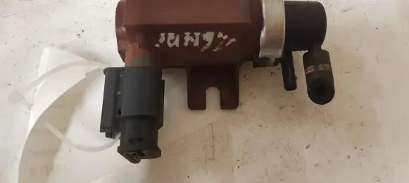 Citroen C5 Turbo solenoid valve 70096803 9652570180