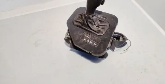 BMW 5 E39 Gear shifter/selector 1423784A