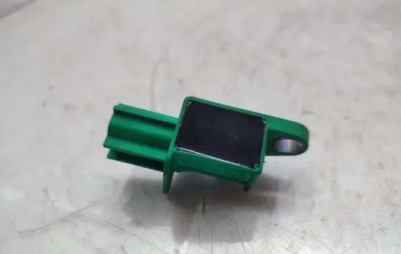 Audi A4 S4 B8 8K Airbag deployment crash/impact sensor 1K0909606C