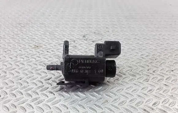 BMW 5 E39 Vacuum valve 72234100 1742712
