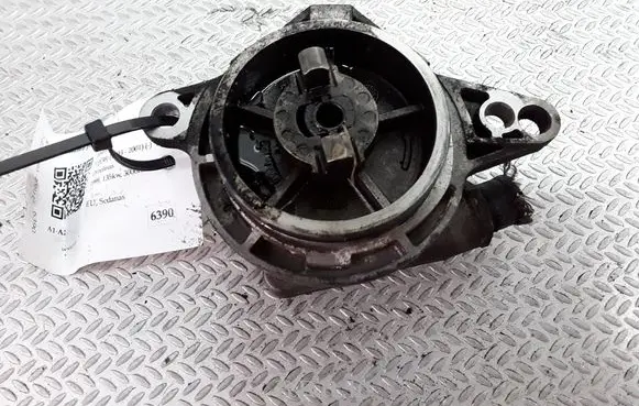 BMW 7 E38 Vacuum pump 2249939