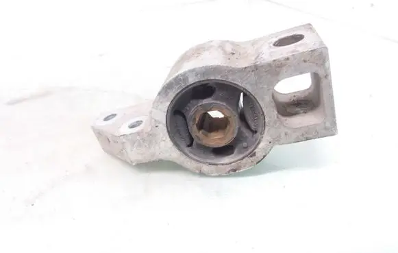 Skoda Octavia Mk2 (1Z) Front wishbone bush 1K0199298G