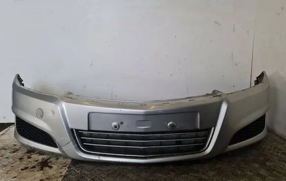Opel Astra H Front bumper 