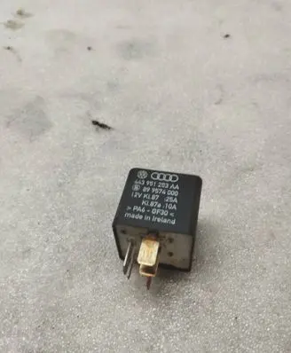 Audi A6 S6 C5 4B Other relay 443951253AA 899574000