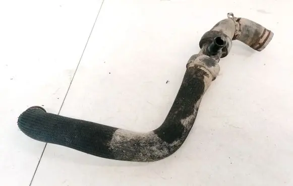 Engine coolant pipe/hose