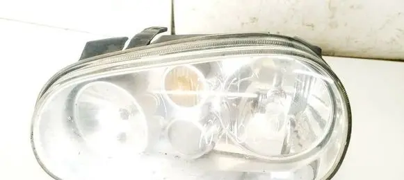 Volkswagen Golf IV Headlight/headlamp 1J1941015C