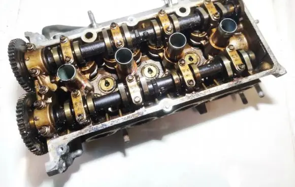 Opel Agila B Engine head 