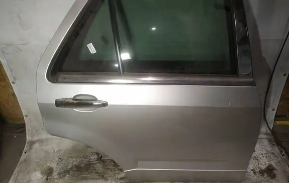 Rear door