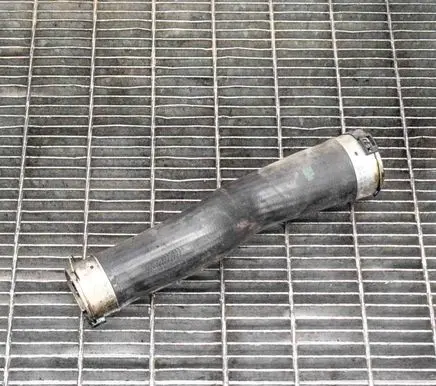BMW 5 F10 F11 Intercooler hose/pipe 7810614