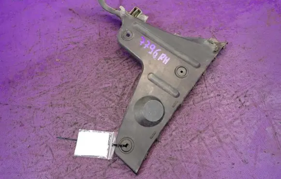 Audi A4 S4 B7 8E 8H Front bumper mounting bracket 8E9807454A