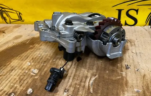 Toyota RAV 4 (XA50) Oil pump 