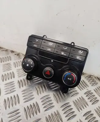 Hyundai i30 Climate control unit 972502LXXX