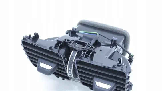 BMW 4 G22 G23 G24 G26 Rear air vent grill 5A05665